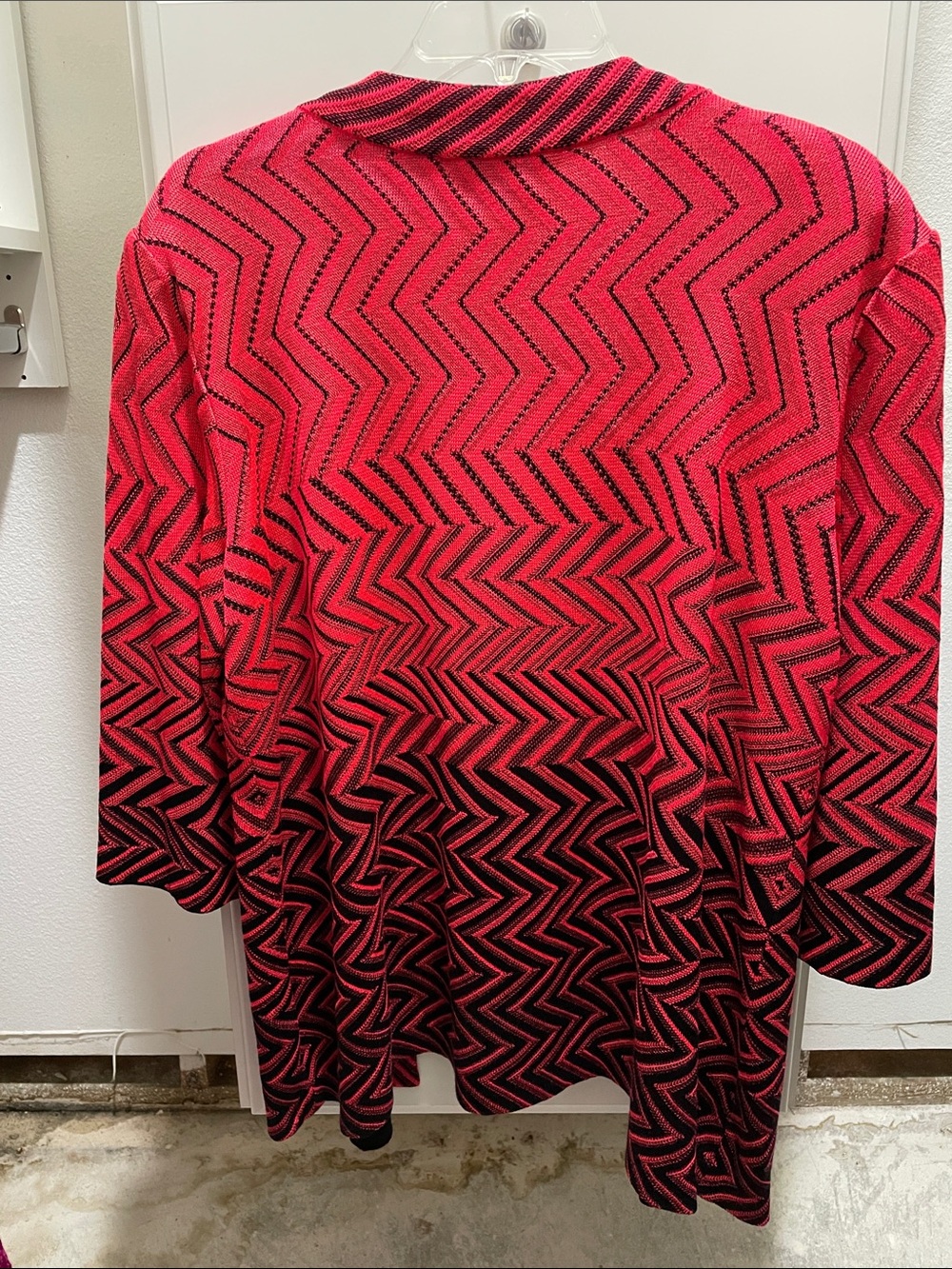Misook Red & Black Chevron Open-Front Cardigan - Picture 3 of 3